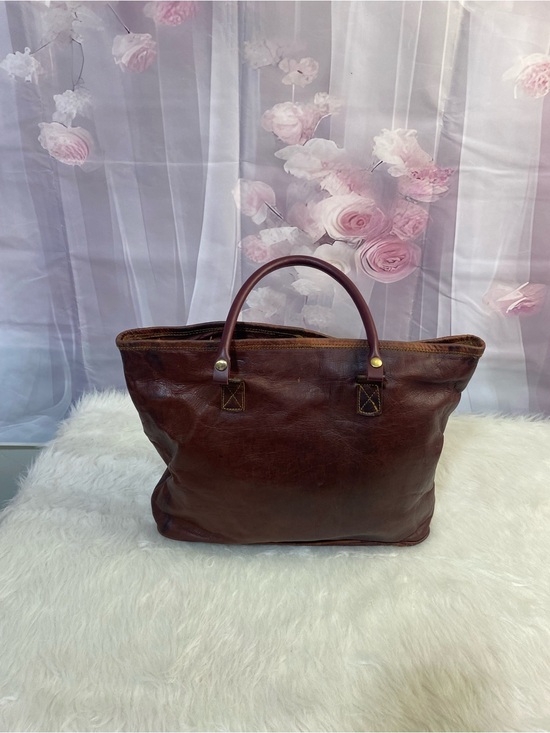 Handbags - Classic Brown Leather Tote Bag - Elegant Everyday Carry